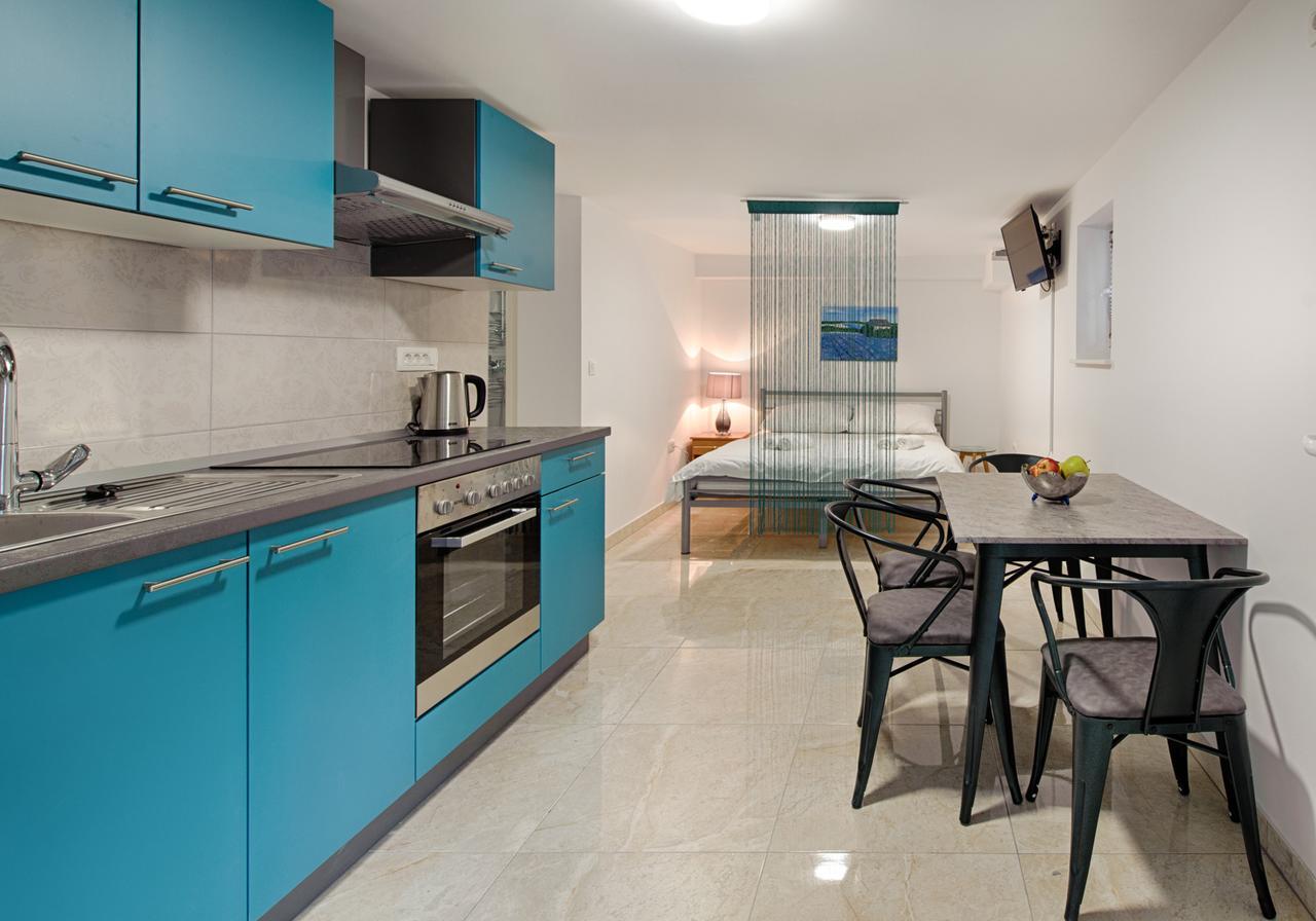 Cezar Luxury Apartment Omiš Eksteriør bilde