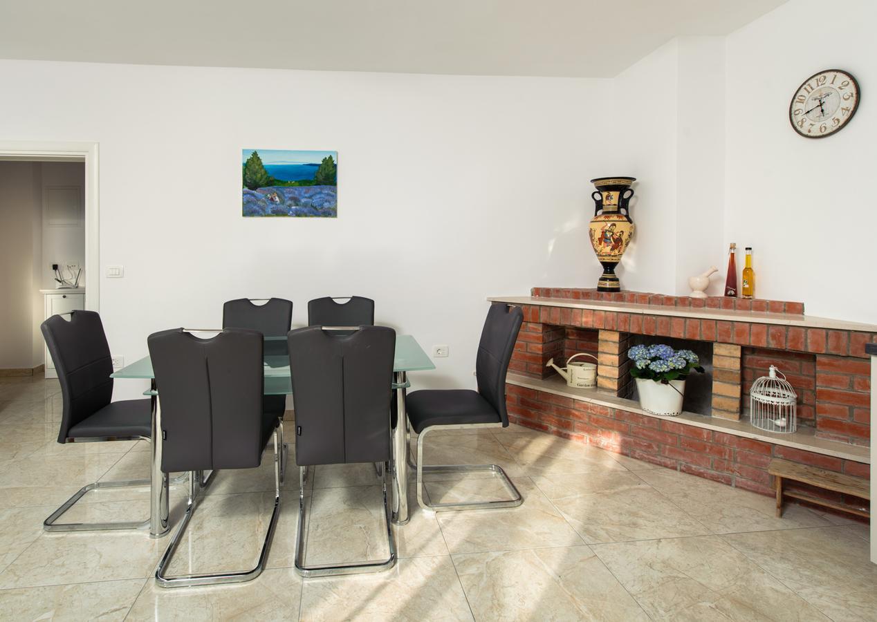 Cezar Luxury Apartment Omiš Eksteriør bilde